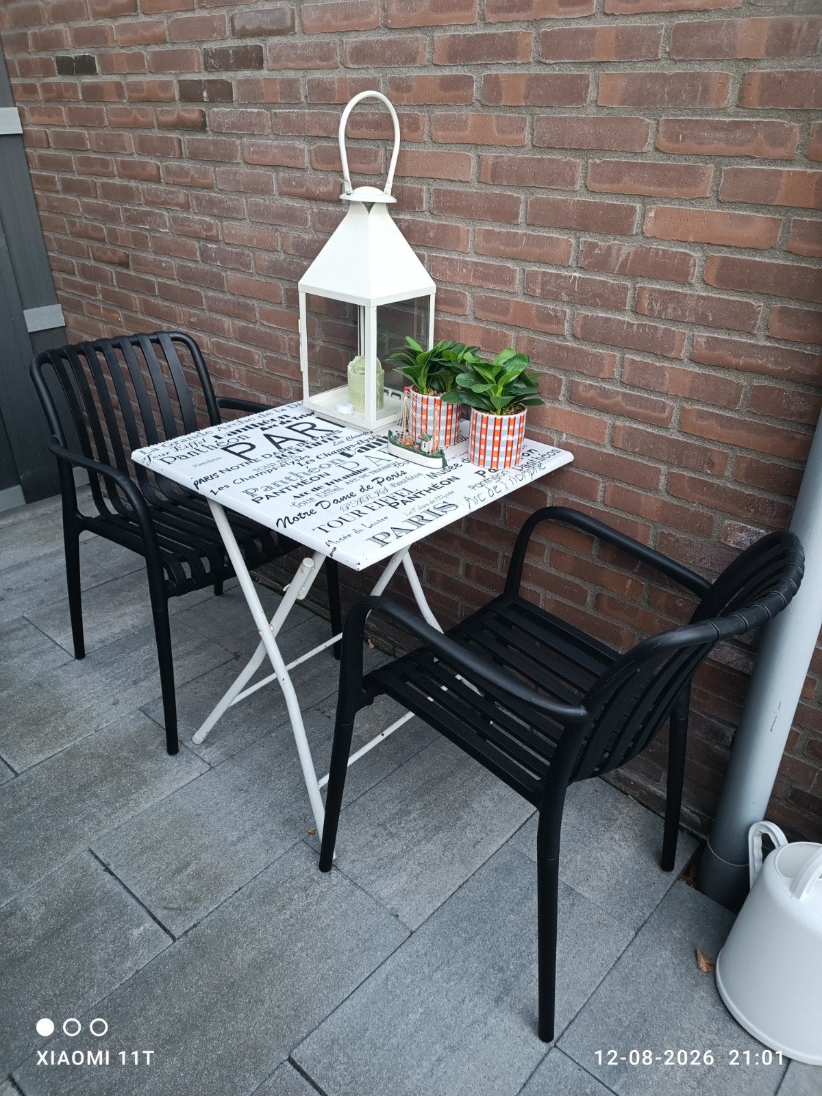 Tuinsetje 3 delig tafel + 2 stoelen, Kunststof, Zo goed als nieuw, Eettafel, Ophalen