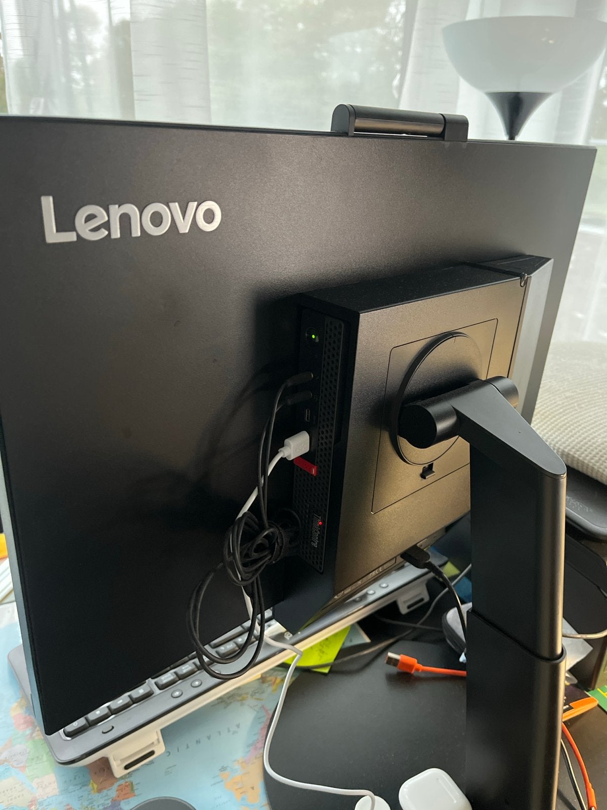Lenovo ThinkCentre Tiny-in-One 24 Gen 3 Touch-all-in-one, Ophalen, Touchscreen, Full HD, Zo goed als nieuw