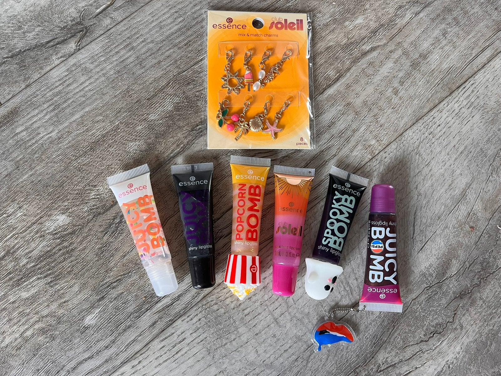 Essence juicy bombs limited editions NIEUW, Sieraden, Tassen en Uiterlijk, Ophalen of Verzenden, Nieuw, Lippen, Make-up