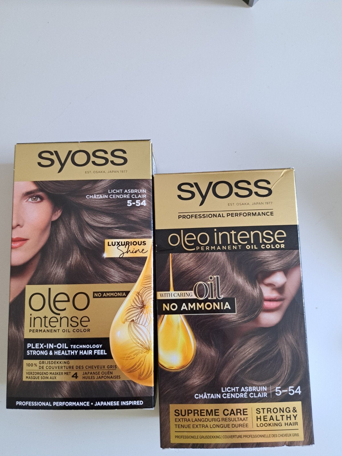 Nieuw, Syoss Oleo Intense licht asbruin 2x haarverf, Ophalen of Verzenden, Nieuw, Overige typen