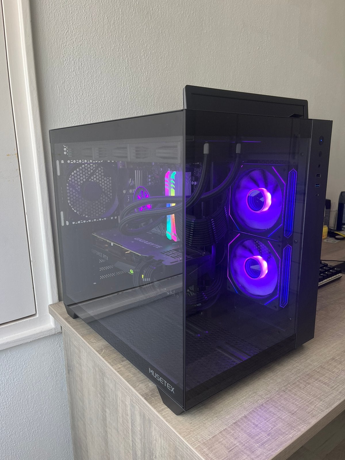 Game gaming pc | RTX 3070 | ssd | fivem cod Fortnite gta, Computers en Software, Desktop Pc's, Ophalen of Verzenden, Zo goed als nieuw