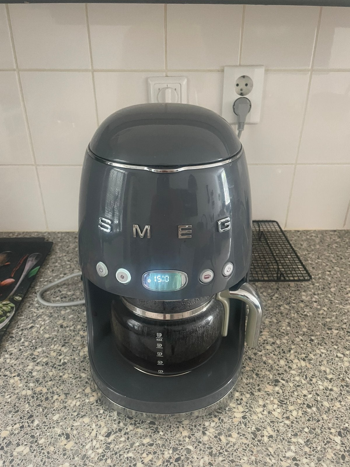 Smeg koffiezetapparat, Witgoed en Apparatuur, Koffiezetapparaten, 10 kopjes of meer, Ophalen, Zo goed als nieuw, Koffiemachine