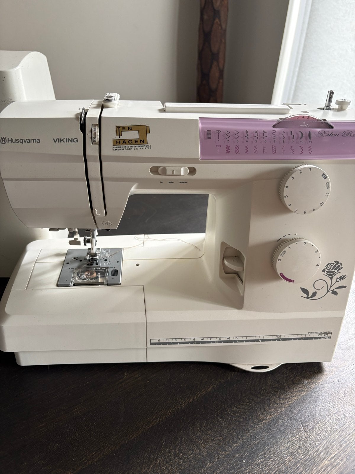 Husqvarna Viking Eden Rose 250M Naaimachine, Hobby en Vrije tijd, Ophalen, Gebruikt, Naaimachine, Husqvarna