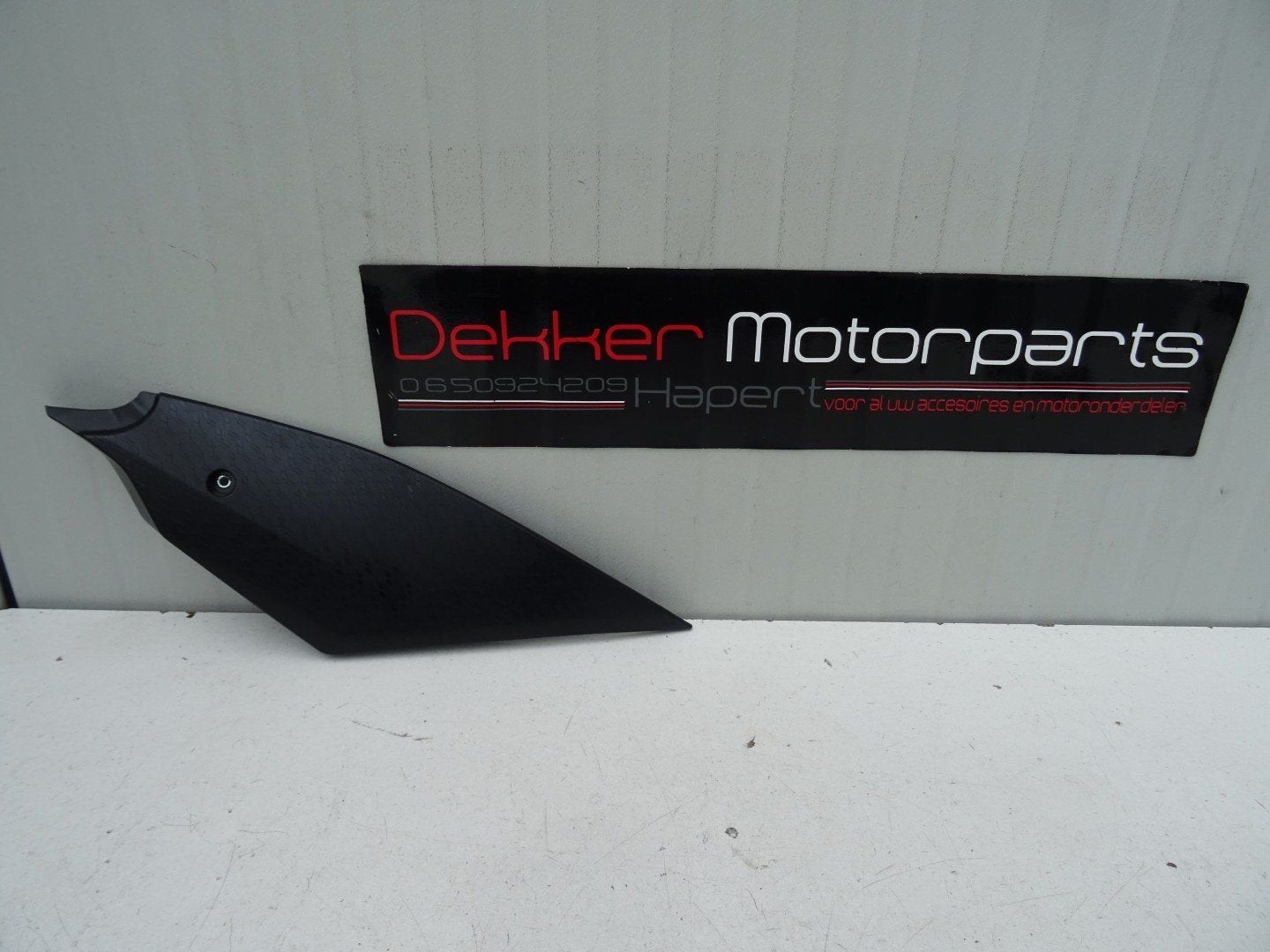 Rechter Tankkap / Tank cover right Yamaha YZF R6 2017-2025, Motoren, Gebruikt, -, -, Ophalen of Verzenden