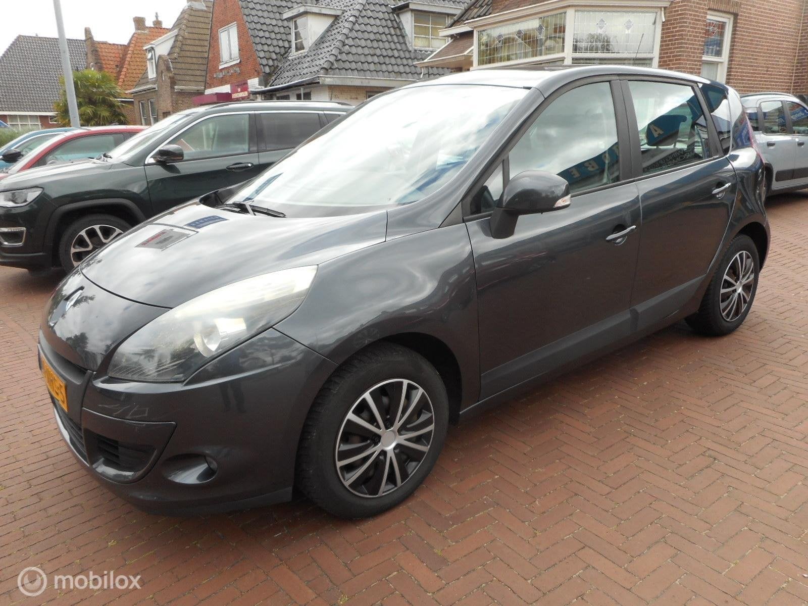 Renault Scenic 1.4 TCe Bose TREKHAAK, Voorwielaandrijving, Euro 5, Parkeersensor, Gebruikt
