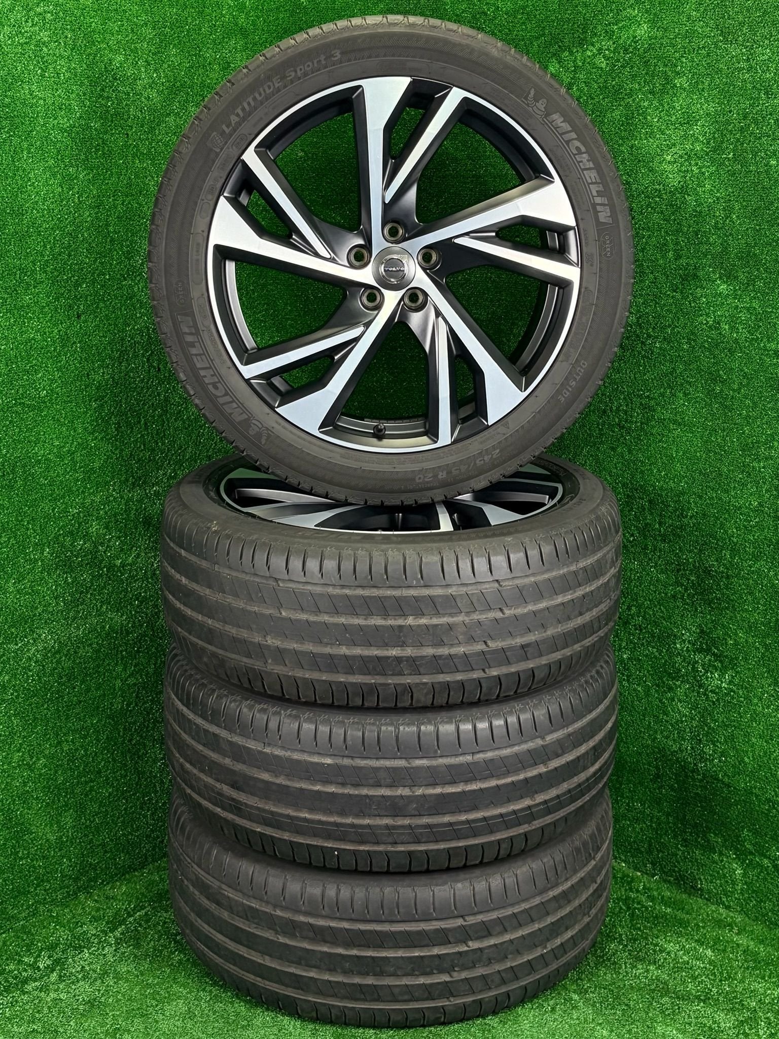 Originele 20 inch Volvo R-Design velgen met banden XC40, Auto-onderdelen, -, -, Banden en Velgen, Ophalen of Verzenden
