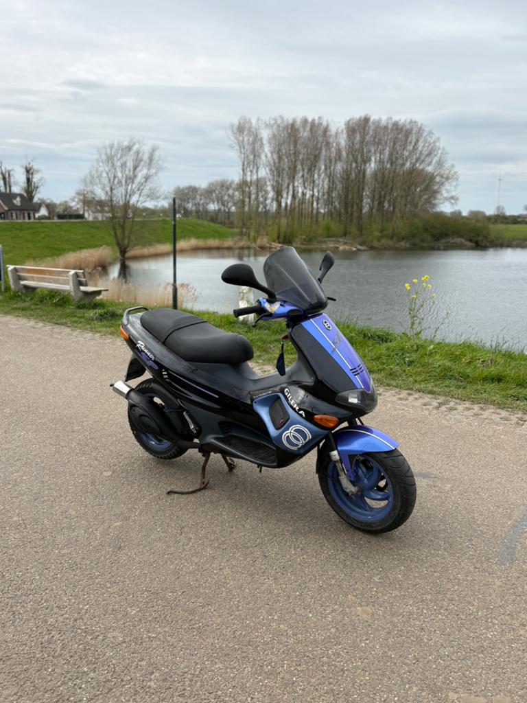 Gilera Runner -Violet, Fietsen en Brommers, Scooters | Piaggio, Ophalen, Benzine, Overige modellen