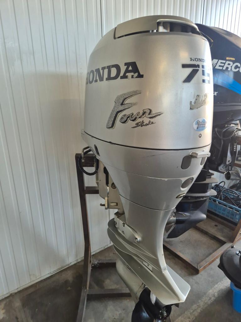 HONDA 75PK  FOURSTROKE., Ophalen of Verzenden, Zo goed als nieuw, Benzine