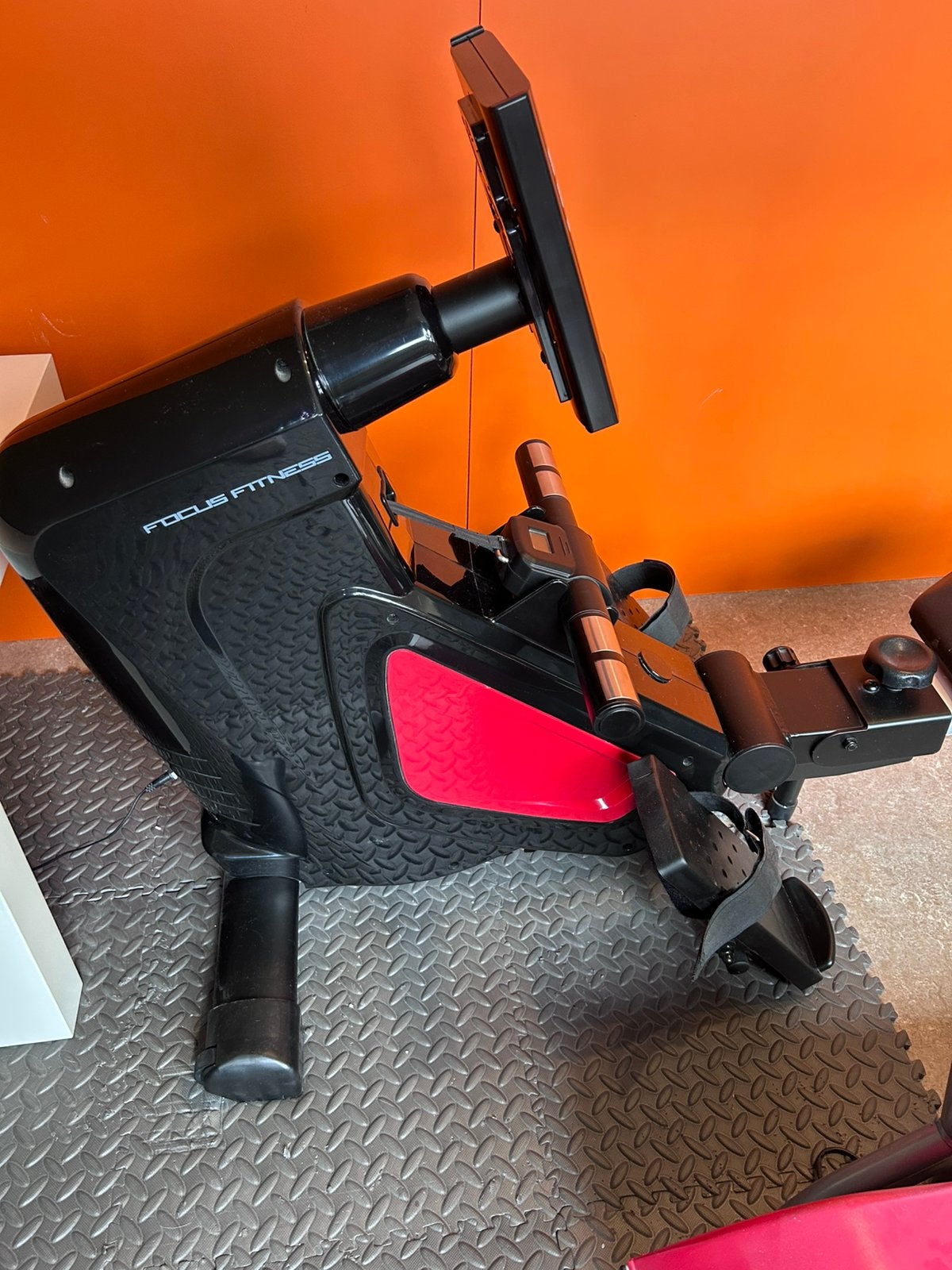 Roeitrainer Focus Fitness 3, Ophalen, Benen, Gebruikt, Metaal