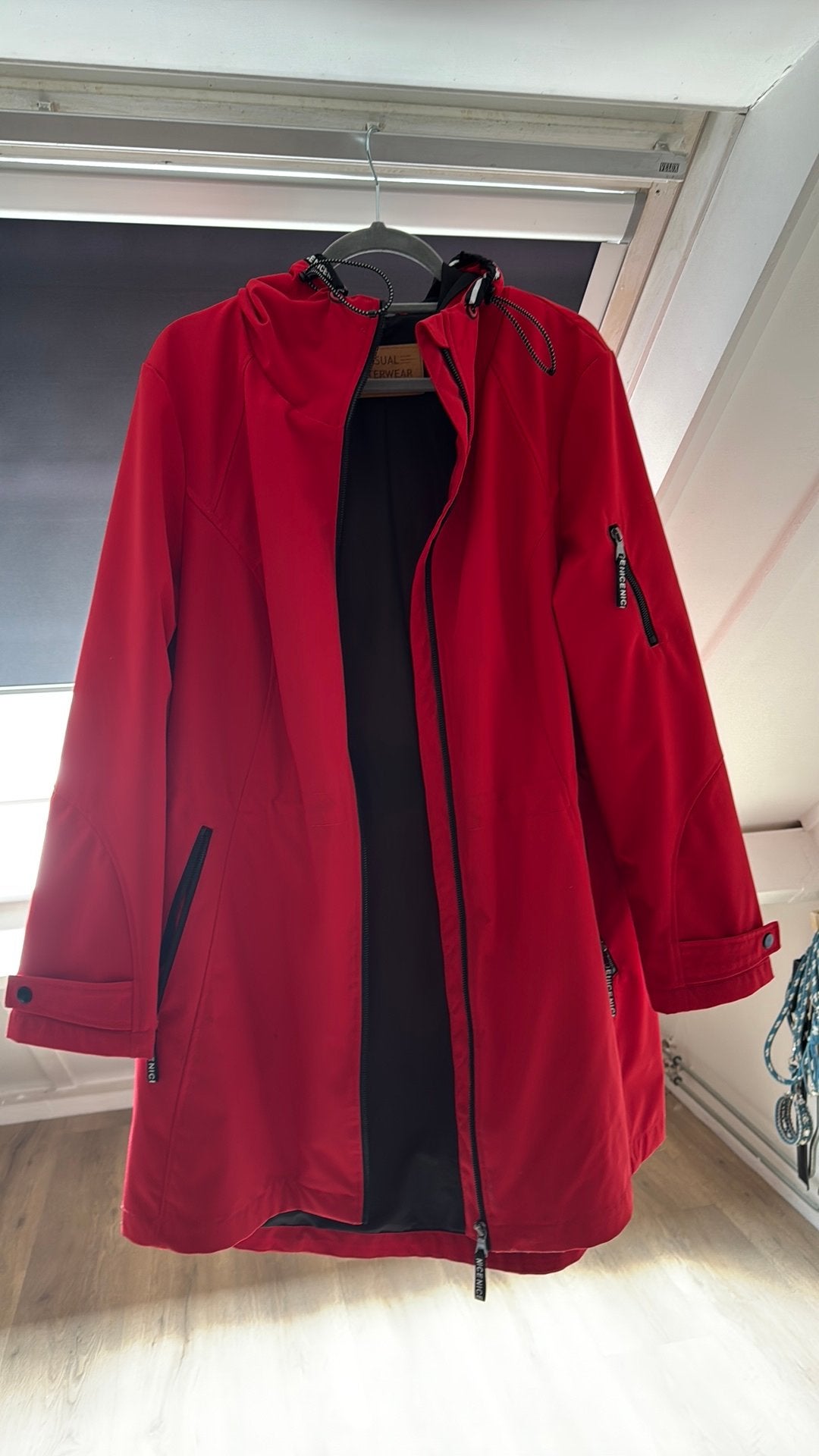 Outdoor softgel jas mt 46, Ophalen of Verzenden, Zo goed als nieuw, Maat 46/48 (XL) of groter, Rood