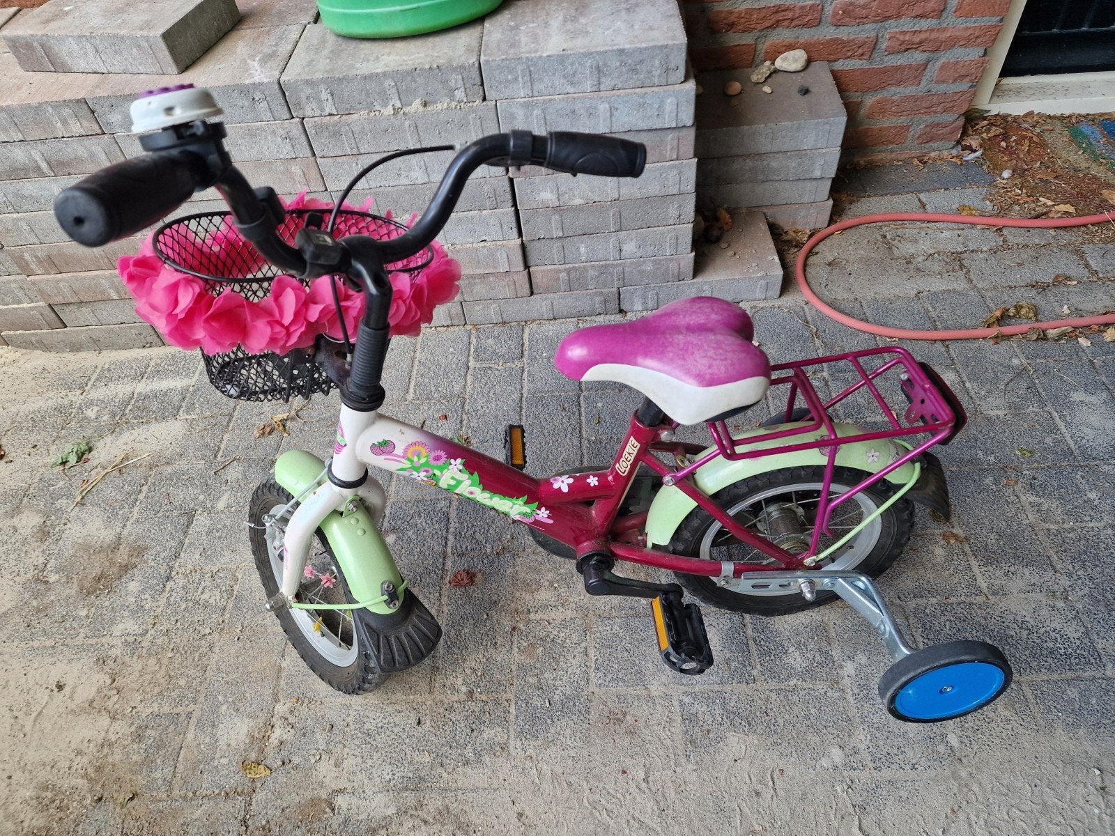Fietsje, Fietsen en Brommers, Fietsen | Kinderfietsjes, Ophalen, Gebruikt, Minder dan 16 inch, Zijwieltjes