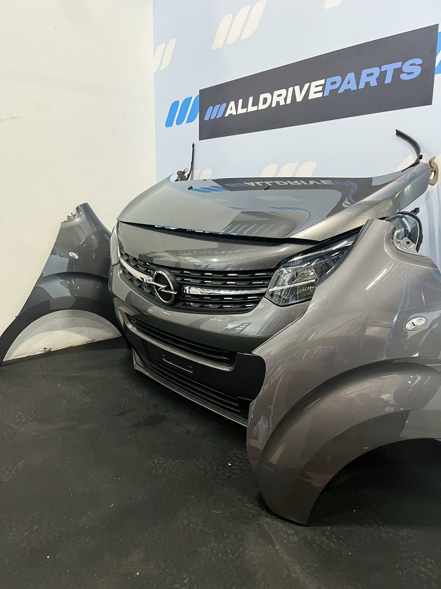 Complete voorkop Opel Vivaro bi-xenon koplampen grijs EVL, Auto-onderdelen, Gebruikt, -, Voor, -