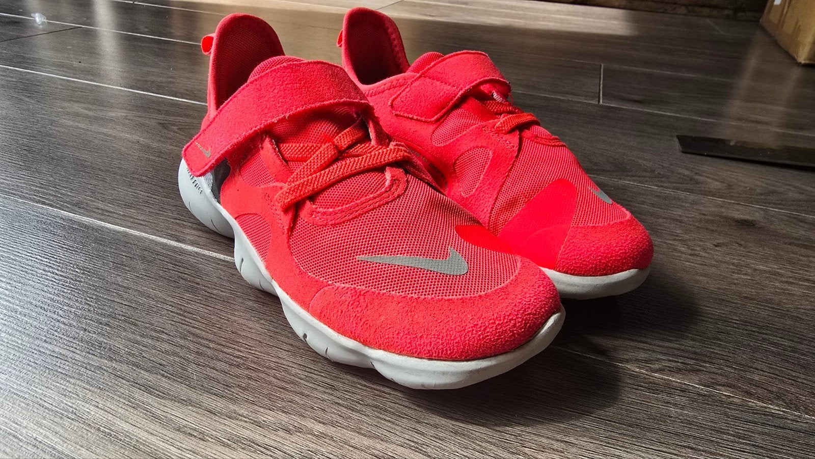 Nike kinderschoenen maat 31 - Zo goed als nieuw, Kinderen en Baby's, Kinderkleding | Schoenen en Sokken, Zo goed als nieuw, Schoenen