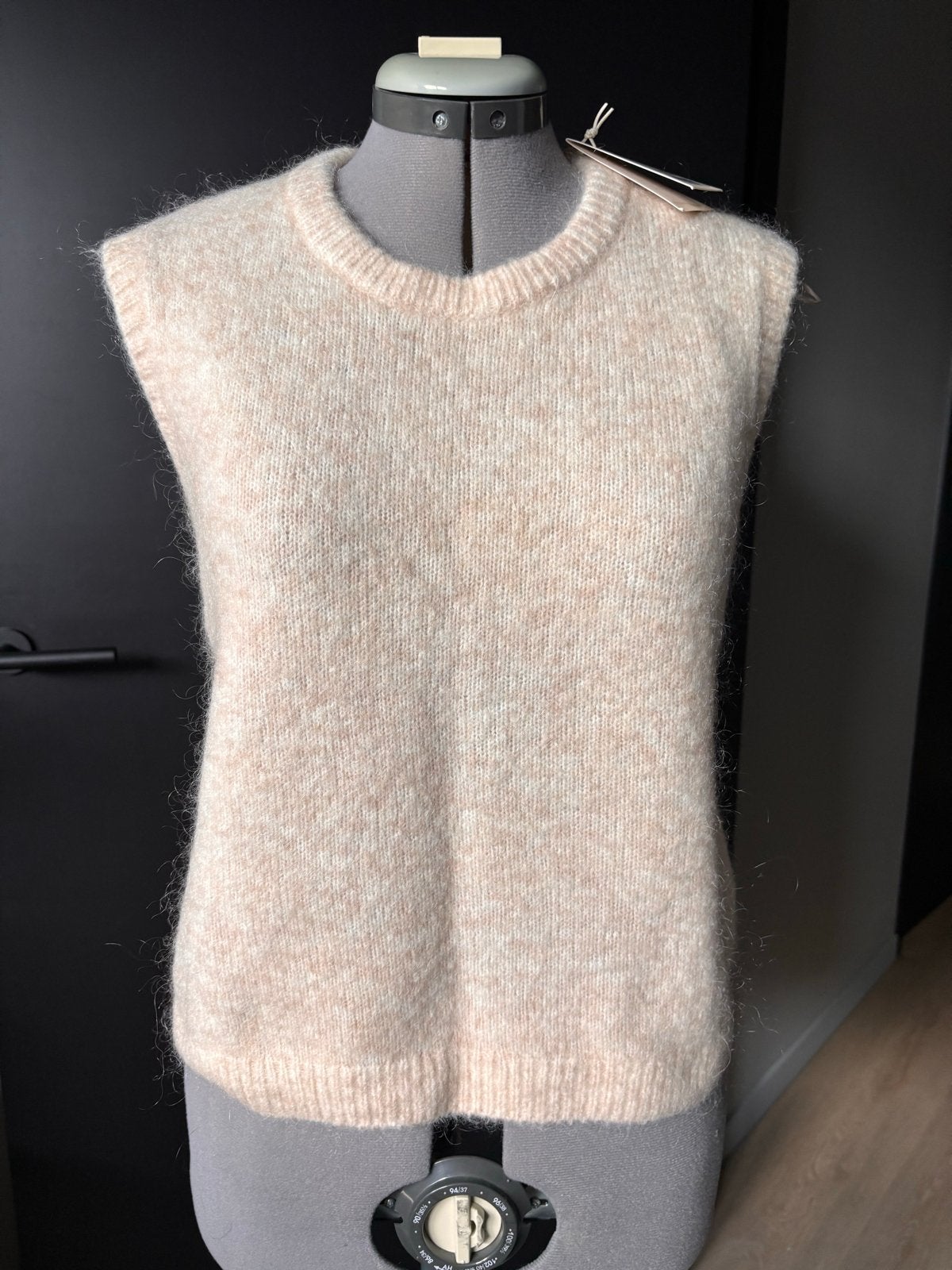 Costes mouwloze trui/spencer, maat XXL, nieuw met kaartje, Ophalen of Verzenden, Nieuw, Maat 46/48 (XL) of groter, Beige