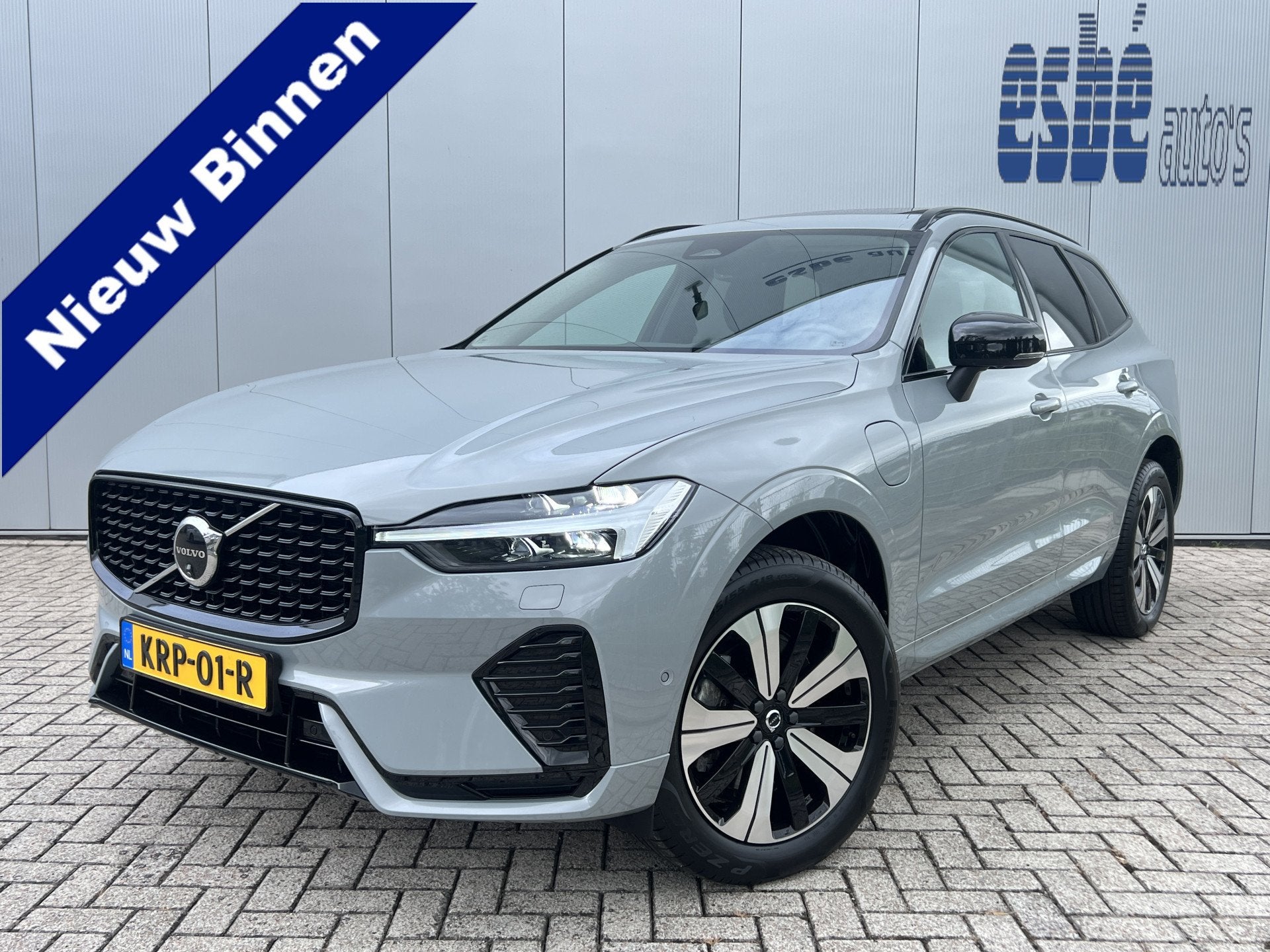 Volvo XC60 2.0 T6 350 Pk AWD Plus Dark Navigatie Panoramdak, Automaat, Adaptive Cruise Control, Gebruikt, Zwart