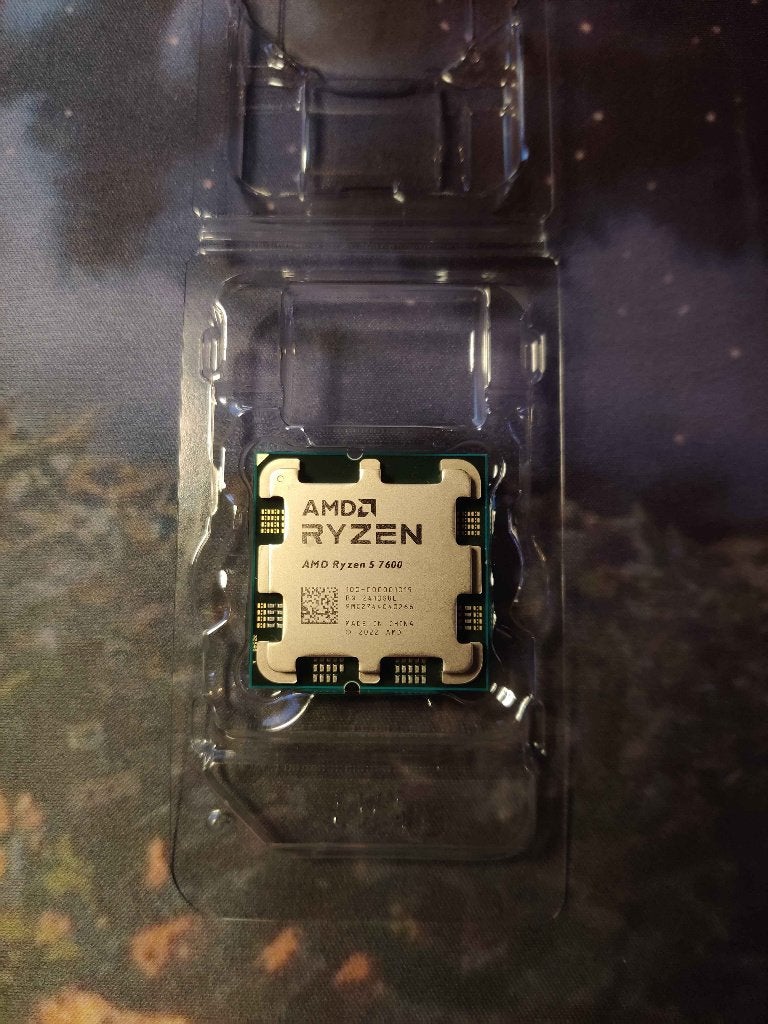 AMD Ryzen 5 7600, Computers en Software, Processors, Ophalen, 6-core, AMD Ryzen 5 7600, Gebruikt