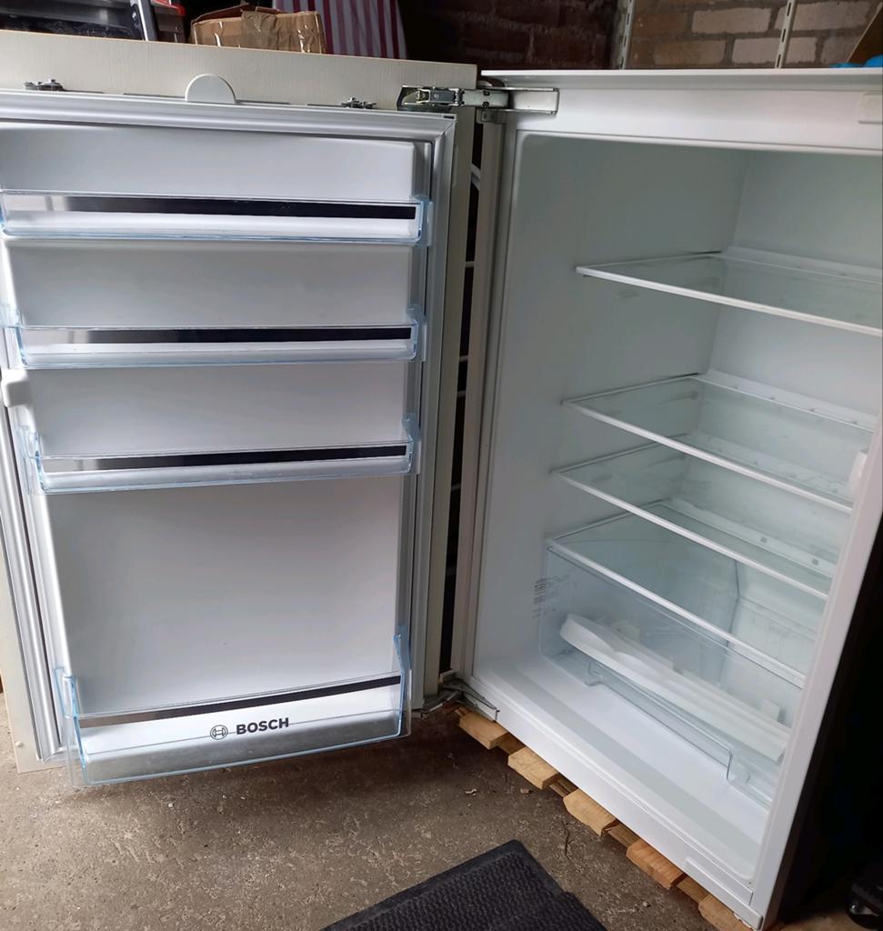 Bosch KIR18V51 Koelkast - Compact en Efficiënt, Witgoed en Apparatuur, Koelkasten en IJskasten, Ophalen, 150 tot 200 liter, 120 tot 140 cm