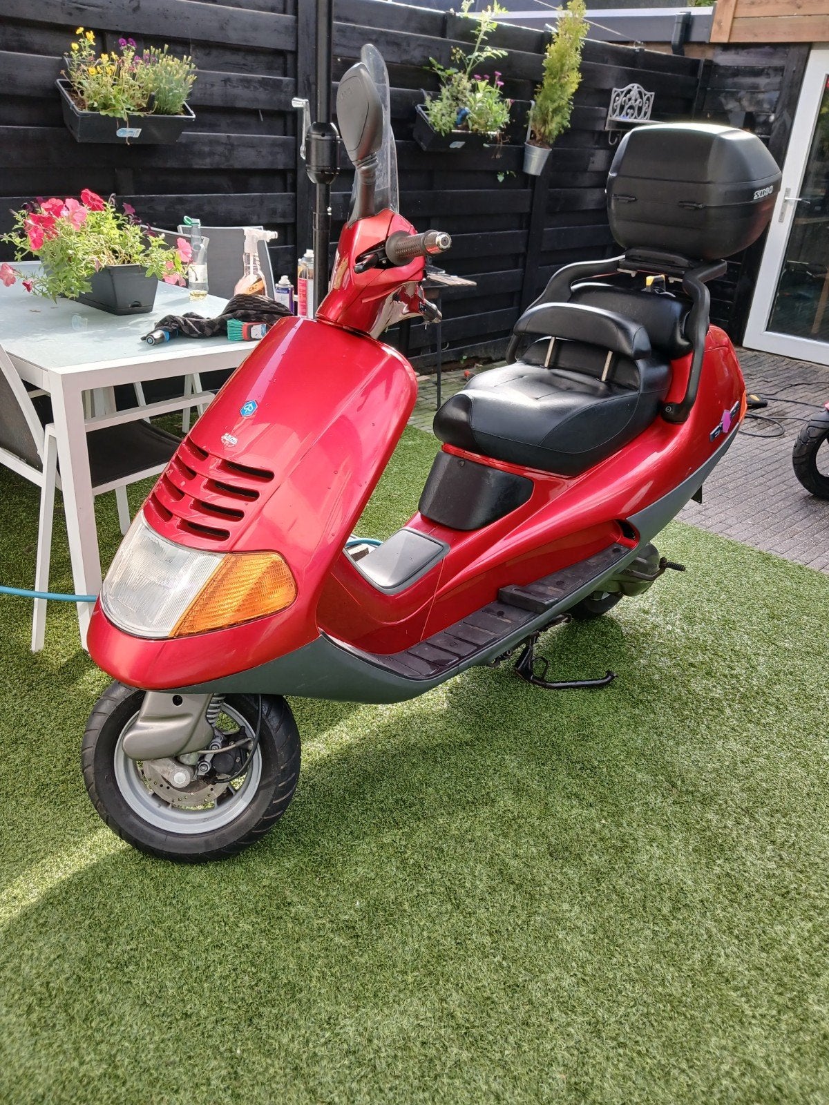 Piaggio Hexagon 150cc 2T met slechts 1300 km, Fietsen en Brommers, Brommeronderdelen | Algemeen, Zo goed als nieuw, Overige typen