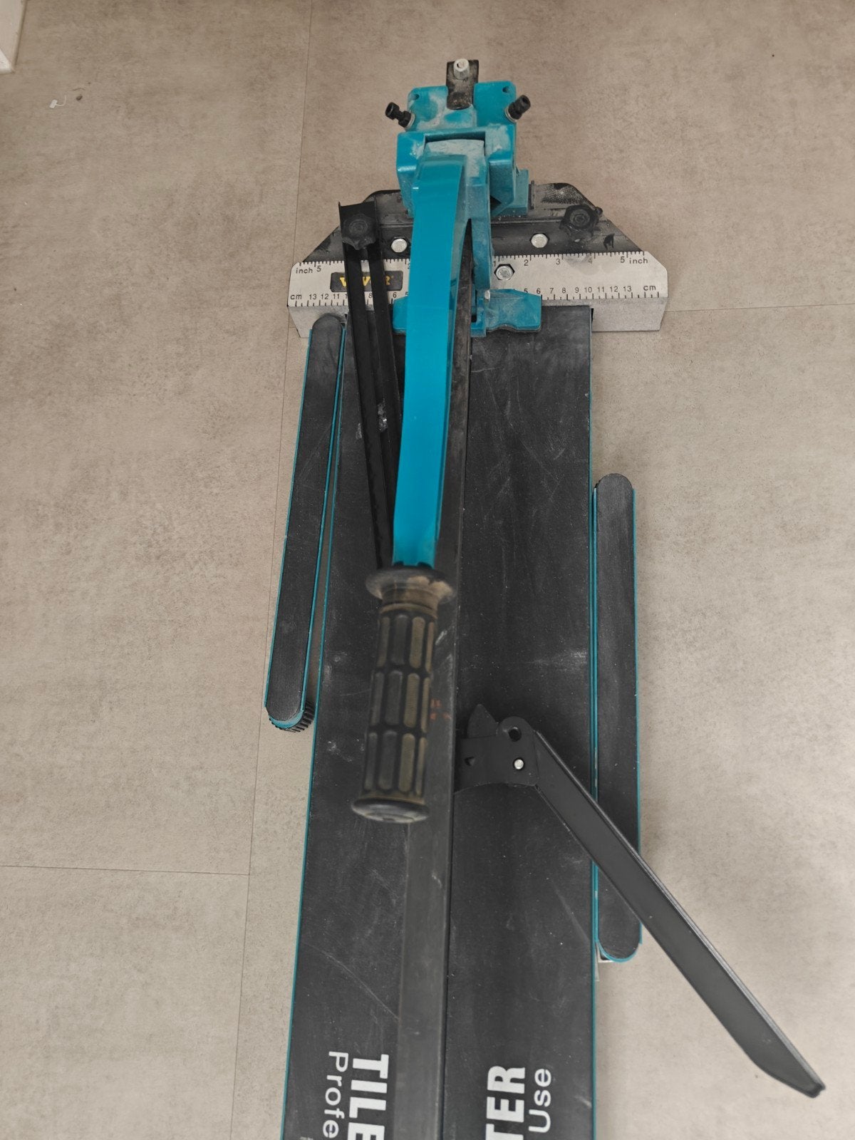 Tegelsnijder - Professioneel gereedschap voor tegelwerk, Doe-het-zelf en Verbouw, Gereedschap | Handgereedschap, Ophalen, Gebruikt