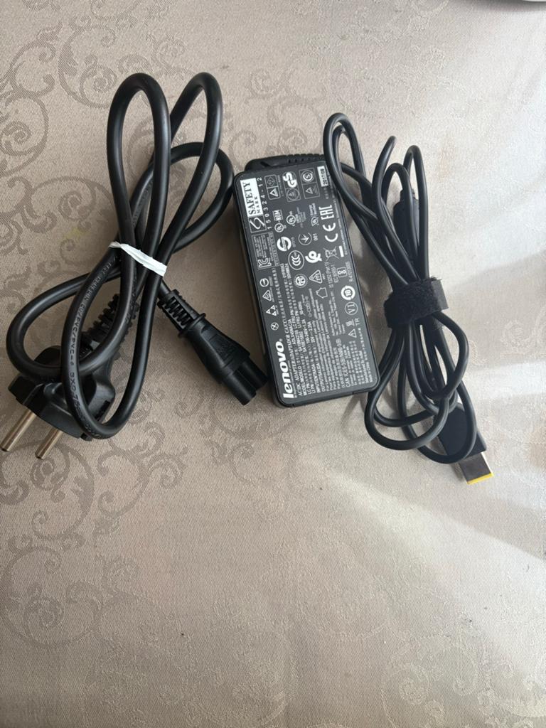 Originele Lenovo Adapter ADLX45NAC3A - 45W 20V 2.25A, Computers en Software, Laptop-opladers, Ophalen of Verzenden, Zo goed als nieuw