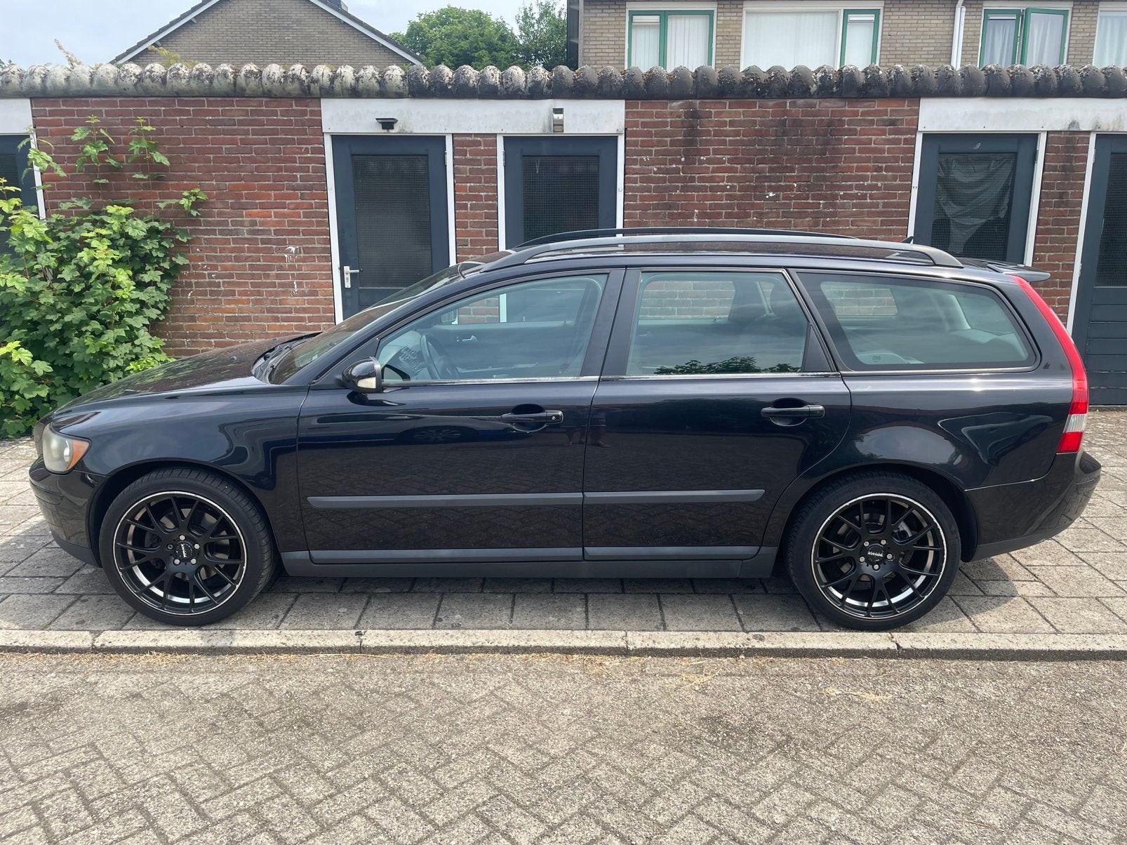 Volvo V50 2.4 140PK 2004 Zwart, 700 kg, Zwart, Origineel Nederlands, Grijs