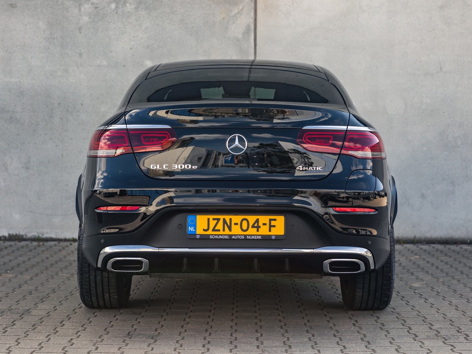 Mercedes-Benz GLC-klasse Coupé 300e 4MATIC AMG | 12 mnd gar, Auto's, Automaat, Automatische klimaatregeling, Gebruikt, 4 cilinders