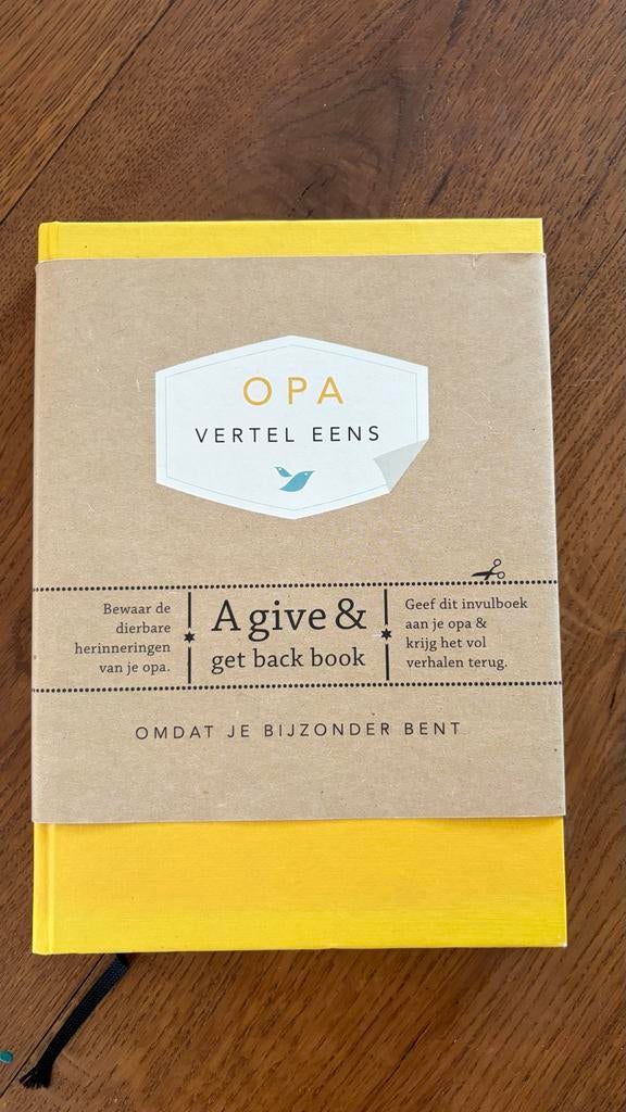 Opa Vertel Eens boek, Boeken, Ophalen of Verzenden, Zo goed als nieuw