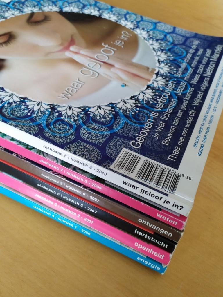 happinez - zes oudere titels, Ophalen of Verzenden, Gelezen