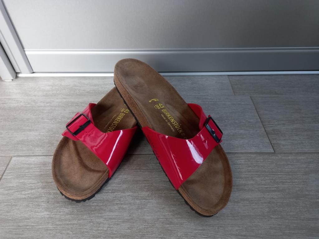 Birkenstock Madrid slippers rood lak maat 43,zgan, Kleding | Dames, Schoenen, Slippers, Verzenden, Zo goed als nieuw, Rood
