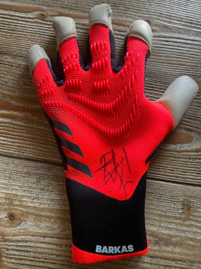 Gesigneerde keepershandschoen Barkas FC Utrecht, Ophalen of Verzenden, Gebruikt, Handschoenen