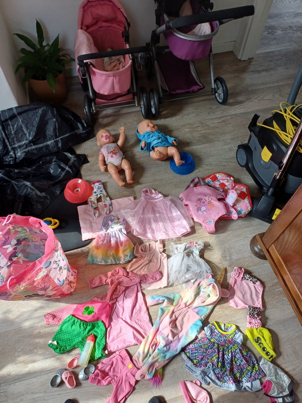 Groot Baby Born pakket met poppen, kleding en accessoires, Kinderen en Baby's, Ophalen