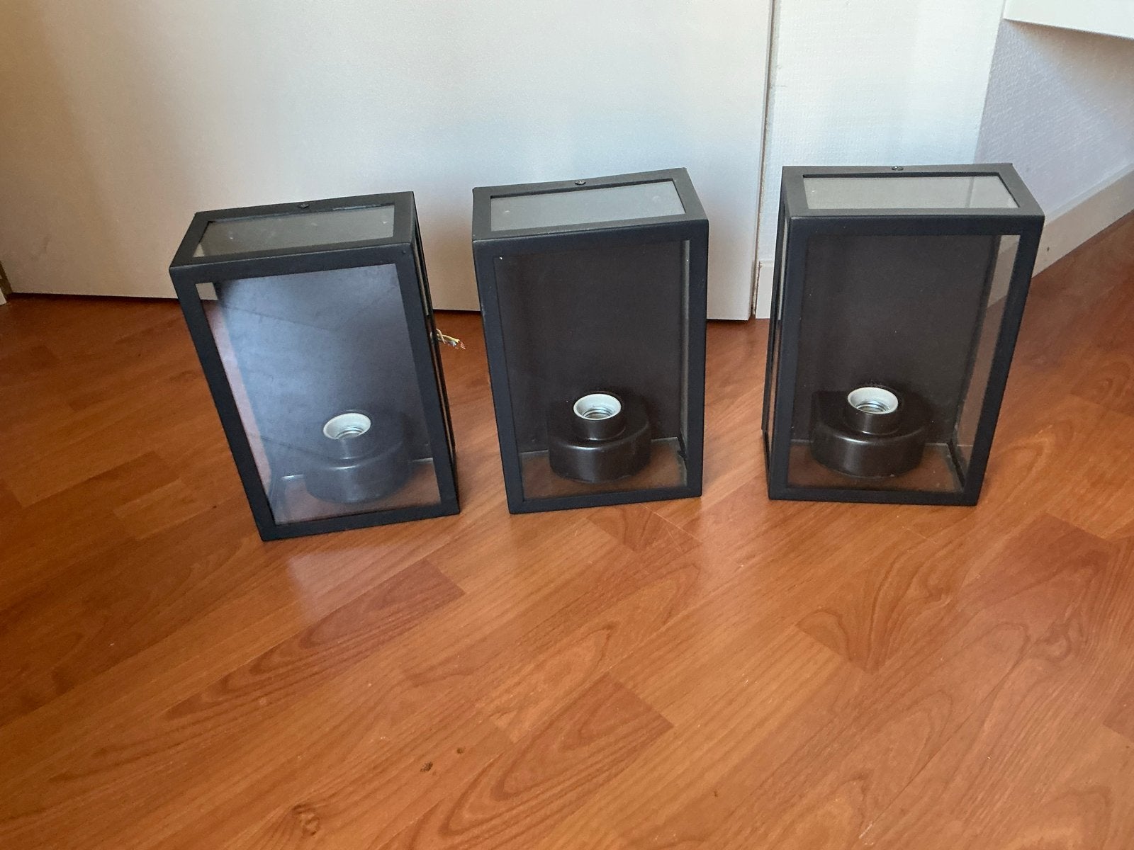3 zwarte buitenlampen met glazen behuizing, Metaal, Overige merken, Gebruikt, Zwart
