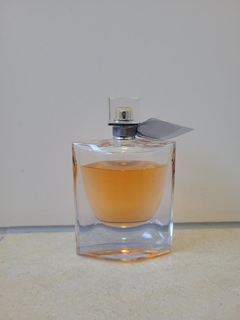 La Vie Est Belle Parfum van Lancôme, 100 ml, Sieraden, Tassen en Uiterlijk, Uiterlijk | Parfum, Ophalen of Verzenden, Zo goed als nieuw