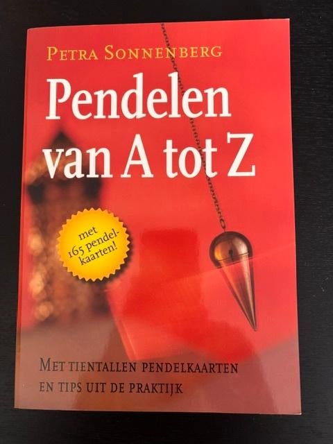 Boek Pendelen van A tot Z + mooie pendel in zakje, Verzenden, Gelezen, Petra Sonnenberg