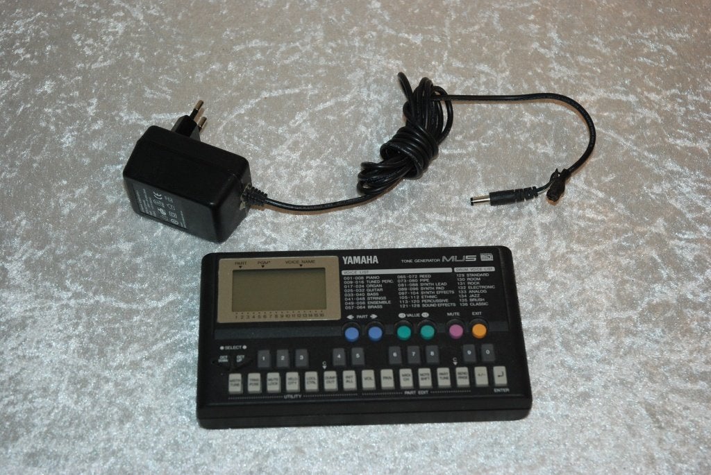 Yamaha MU5 tone generator met adapter  <26260936>, Gebruikt, ., Yamaha, .