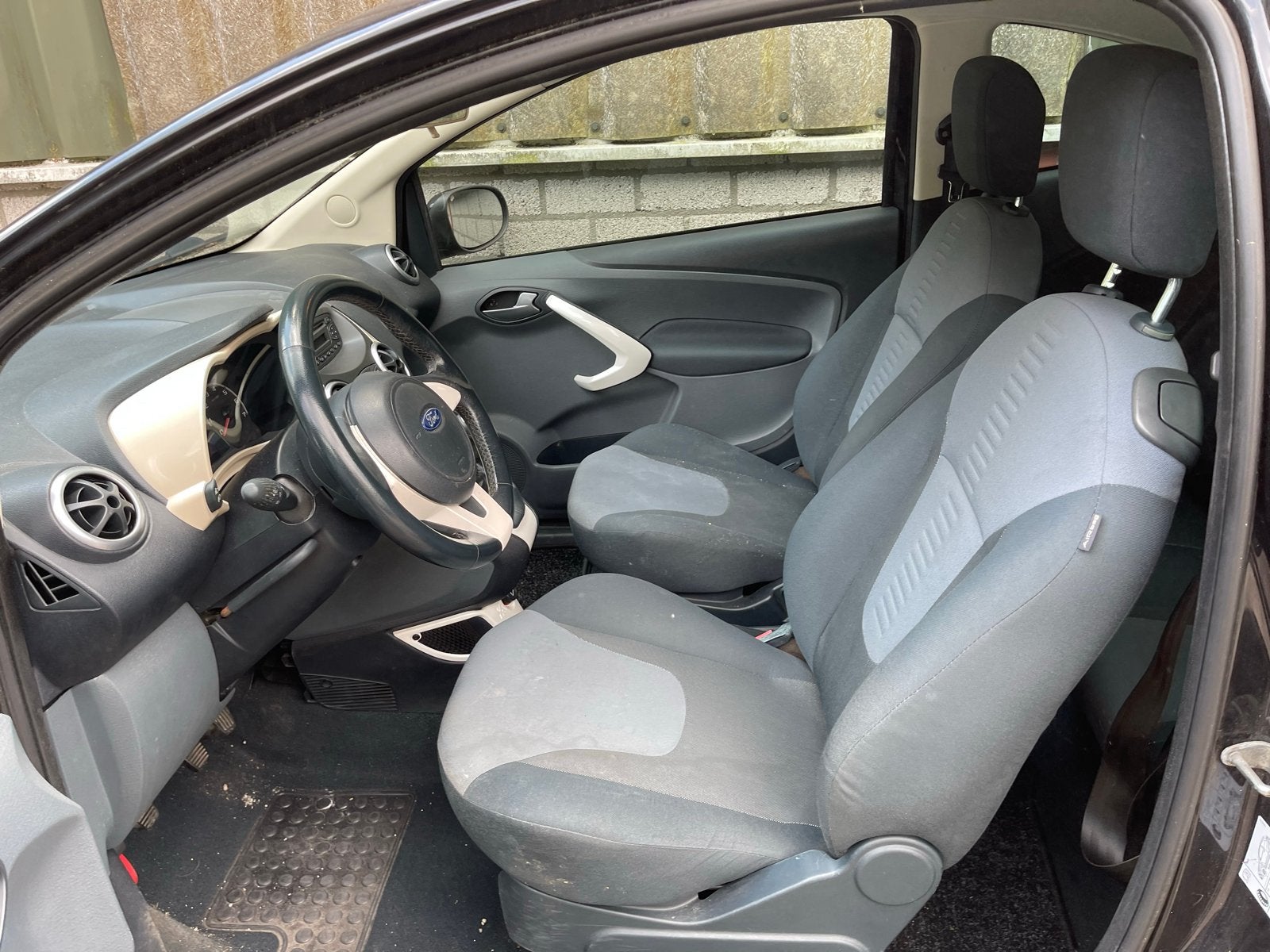 Ford Ka 1.2 51KW 2010 Zwart, Auto's, Ford, Particulier, Ka, Benzine, B, Hatchback, Handgeschakeld, Origineel Nederlands, Zwart