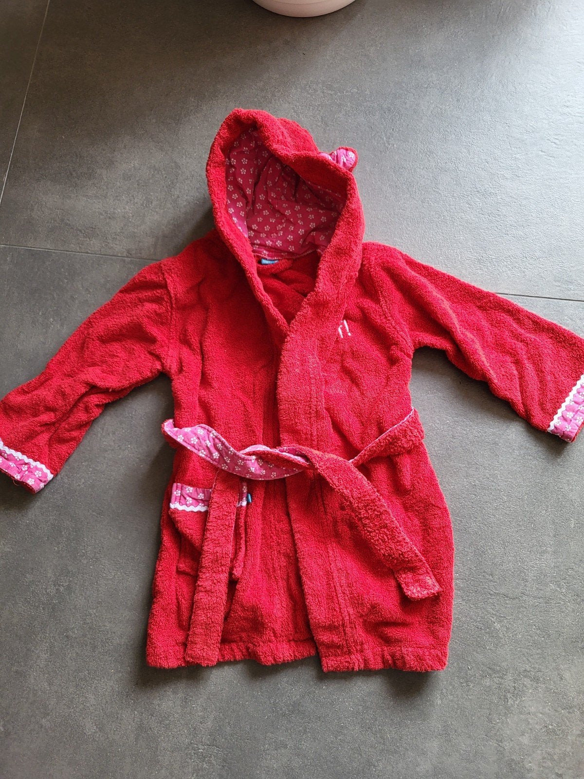 Lief rode kinderbadjas met capuchon en oortjes mt 122-128, Ophalen of Verzenden, Gebruikt, Lief!, Meisje