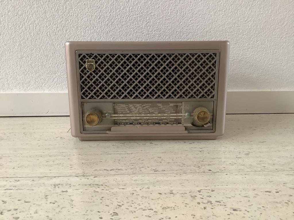 Vintage Philips buizenradio - Werkend en in goede staat, Ophalen, Gebruikt, Radio