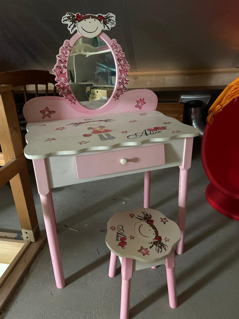 Leuk kinder kaptafeltje met krukje - opknapper, Ophalen, Minder dan 50 cm, Gebruikt, Minder dan 100 cm