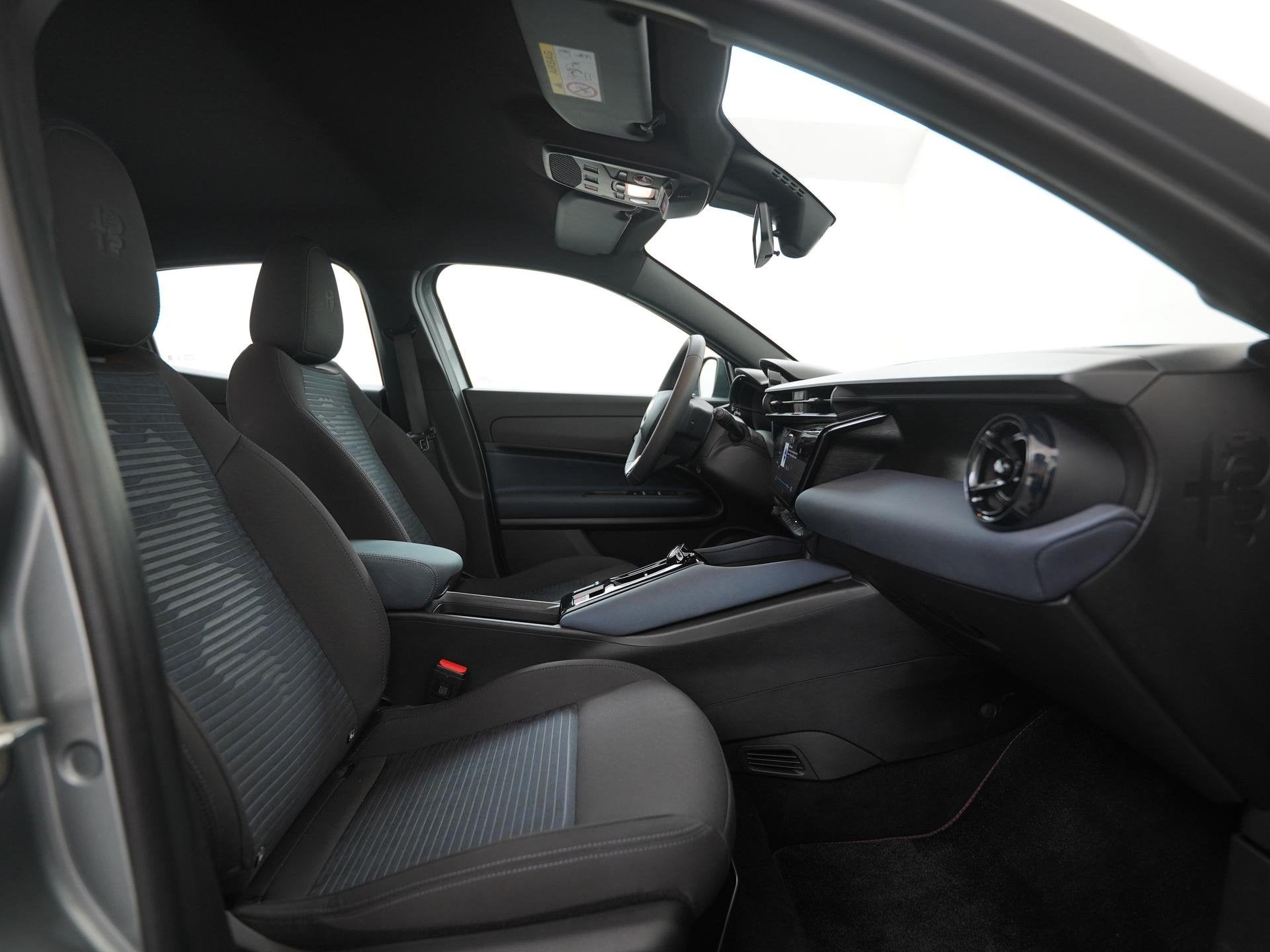 Alfa Romeo Junior Elettrica 54 kWh | 1 Fase | Carplay | Zond, Auto's, Alfa Romeo, Stof, Gebruikt, Parkeersensor, SUV of Terreinwagen