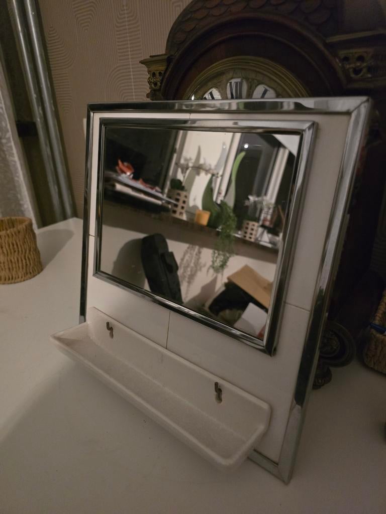 Te koop oude kapper spiegel, Huis en Inrichting, Woonaccessoires | Spiegels, Ophalen of Verzenden, Rechthoekig, Minder dan 100 cm