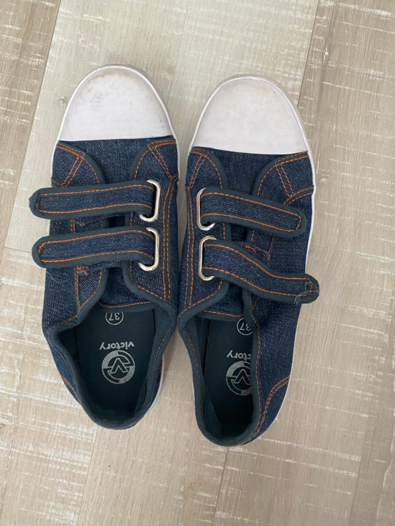 Leuke zgan gymschoenen in maat 37 van merk Victory, Ophalen of Verzenden, Zo goed als nieuw, Jongen of Meisje, Sportschoenen