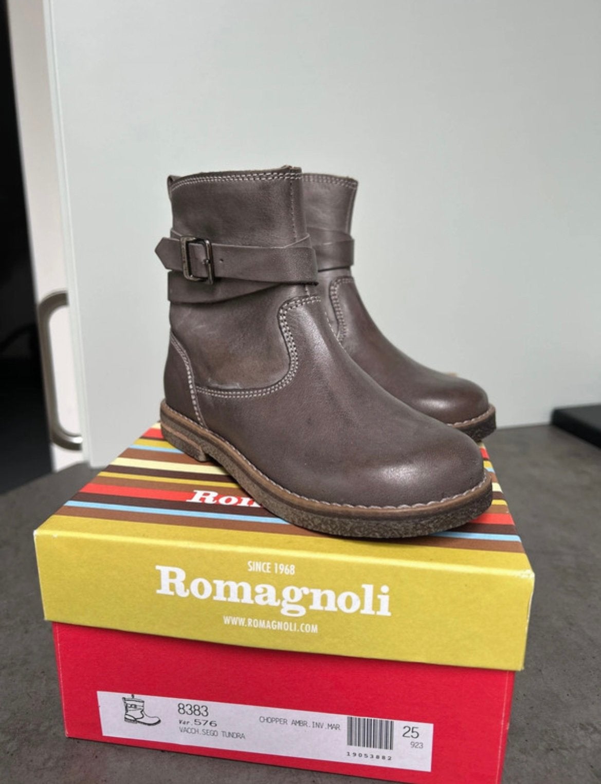 NIEUWE Romagnoli stoere biker enkellaarsjes maat 25 grijs, Kinderen en Baby's, Ophalen of Verzenden, Zo goed als nieuw, Meisje