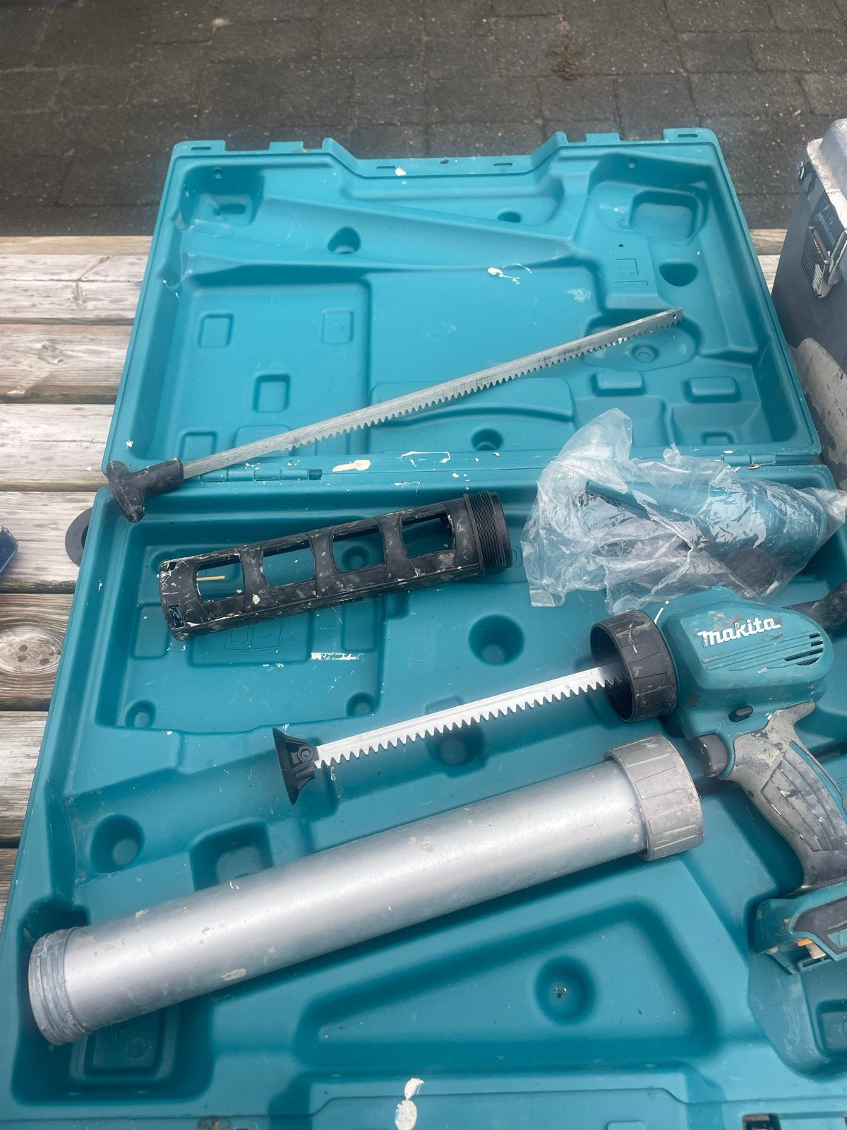Makita kitspuit in koffer met accessoires, Ophalen of Verzenden, Gebruikt