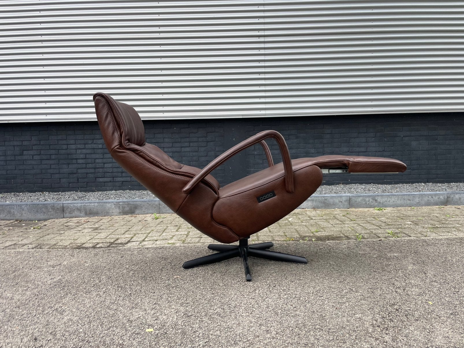 Luxe de toekomst twice pro relax fauteuil / relax stoel, Huis en Inrichting, Minder dan 75 cm, Ophalen of Verzenden, 50 tot 75 cm
