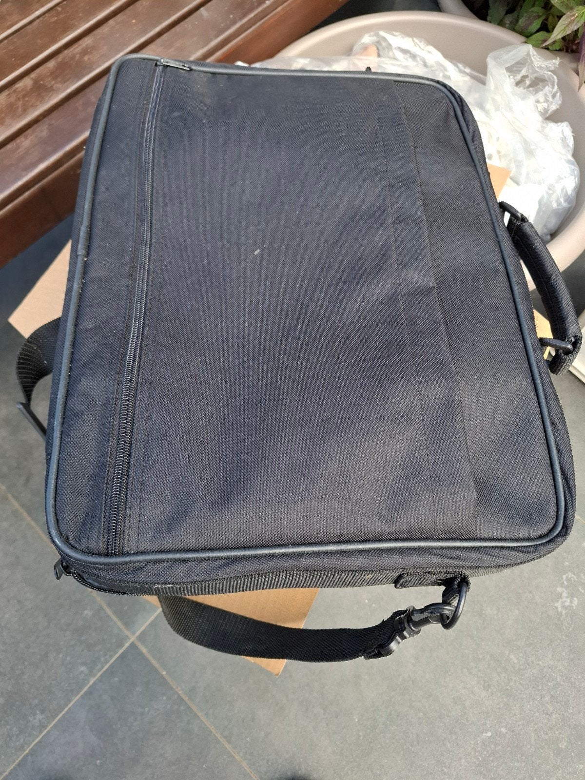 Laptop tas, Ophalen, 17 inch of meer, Zo goed als nieuw