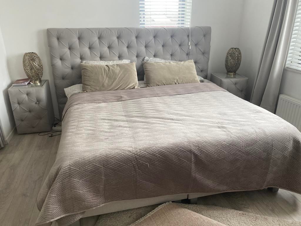 Boxspring met hoofdbord van goossens, Ophalen, Zo goed als nieuw, Tweepersoons, 180 cm