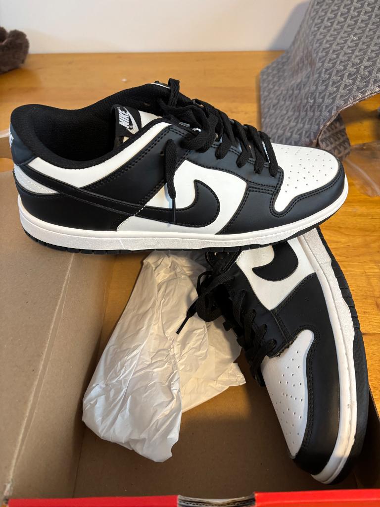 Nike Dunks black and white size 11US, Nike, Nieuw, Ophalen of Verzenden, Sportschoenen