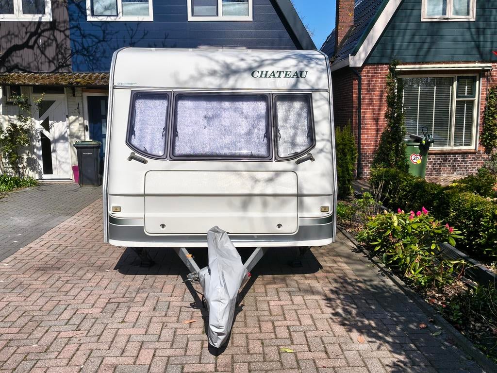 Chateau Calista 450, Caravans en Kamperen, Caravans, Particulier, tot en met 4, 750 - 1000 kg, Rondzit, Chateau, Frans bed, 4 tot 5 meter