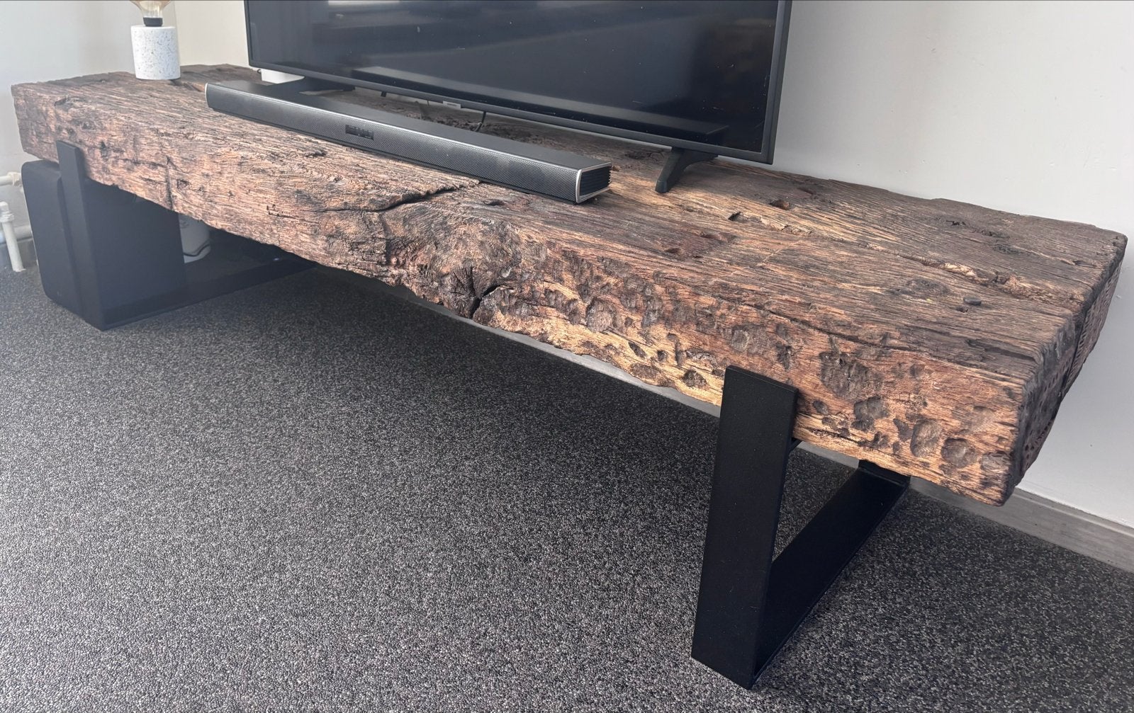 Unieke robuuste tv-meubel van oude spoorbielzen, Ophalen, Gebruikt, 150 tot 200 cm, Minder dan 100 cm